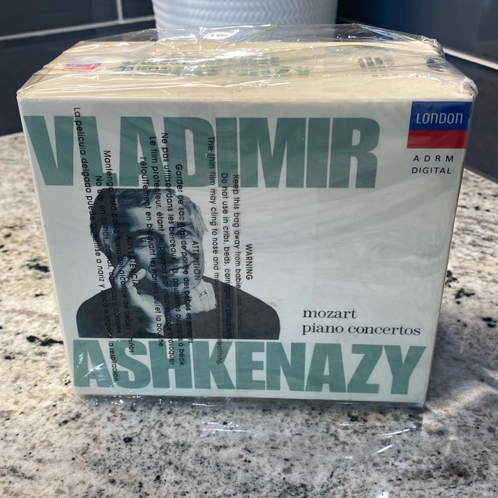 VLADIMIR ASHKENAZY Mozart Piano Concertos